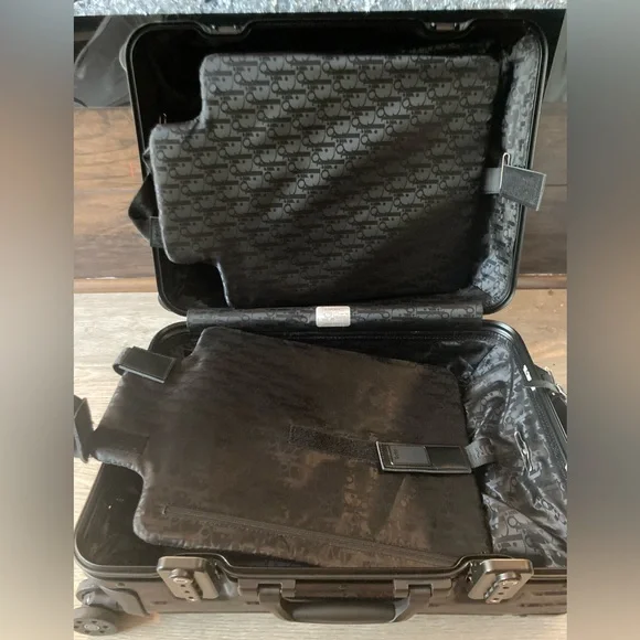 Authentic RIMOWA x DIOR luggage for carry on. - Picture 14 of 17